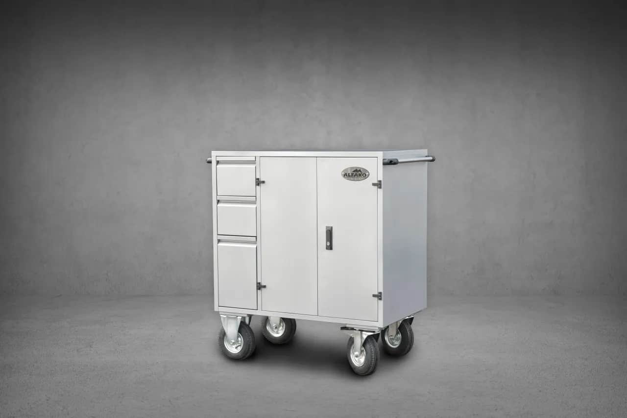 Używana paka jeździecka: Jak znaleźć solidny sprzęt i nie przepłacić?